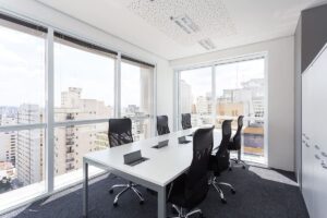 Mudança de Sala e o Retorno ao Modelo Híbrido de Trabalho: Valorizando os Dias Presenciais