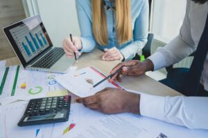 Contabilidade para Empresas de Serviços: O que Você Precisa Saber em 2025